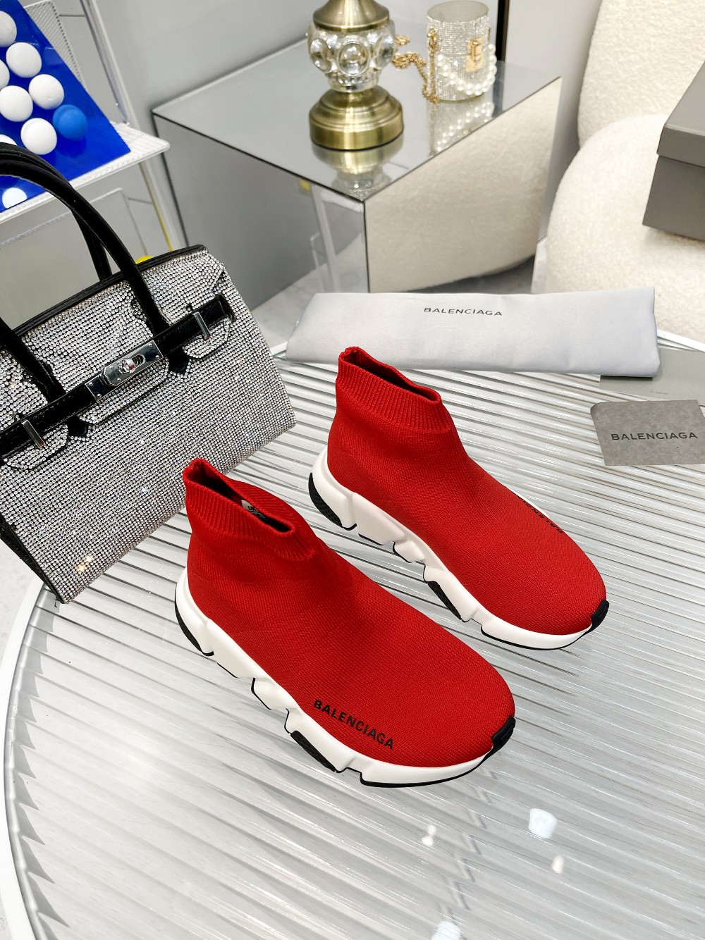 NO:717761,Children's shoes, exclusive top version vacuum outsole] Size: 227.28.29.30.31.32.33.34.35. BALENCIAGA Balenciaga air-cushioned socks, elastic knitted high-top sneakers. Round toe, white logo print on the outside, ribbed knitted collar. Color-matching textured rubber sole, Memory Sole  Memory sole technology, embossed logo heel., socks shoes, balenciaga, balenciaga, sneakers, socks,19860909童鞋 独家顶级版本真空大底】 Size:227.28.29.30.31.32.33.34.35. BALENCIAGA 巴黎世家气垫袜子鞋 弹性针织高帮运动鞋.圆头,外侧白色徽标印花,罗纹针织鞋领.配色纹理橡胶鞋底,Memory Sole 记忆鞋底技术,压花徽标鞋跟.,袜子鞋,balenciaga,balenciaga,sneakers,socks,,Children's