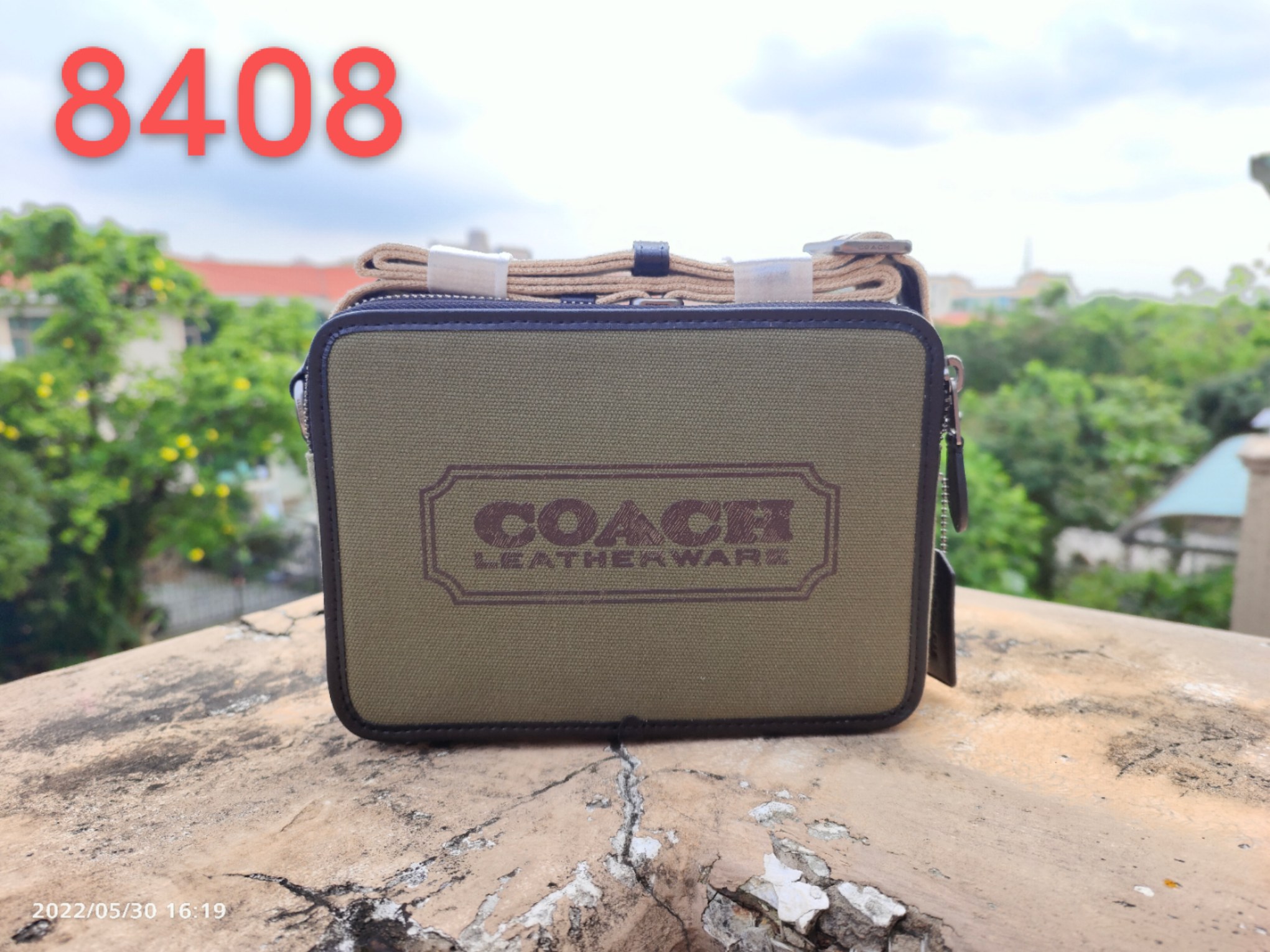 Coach 款号8408男士新款 军绿帆布 C家 Charter