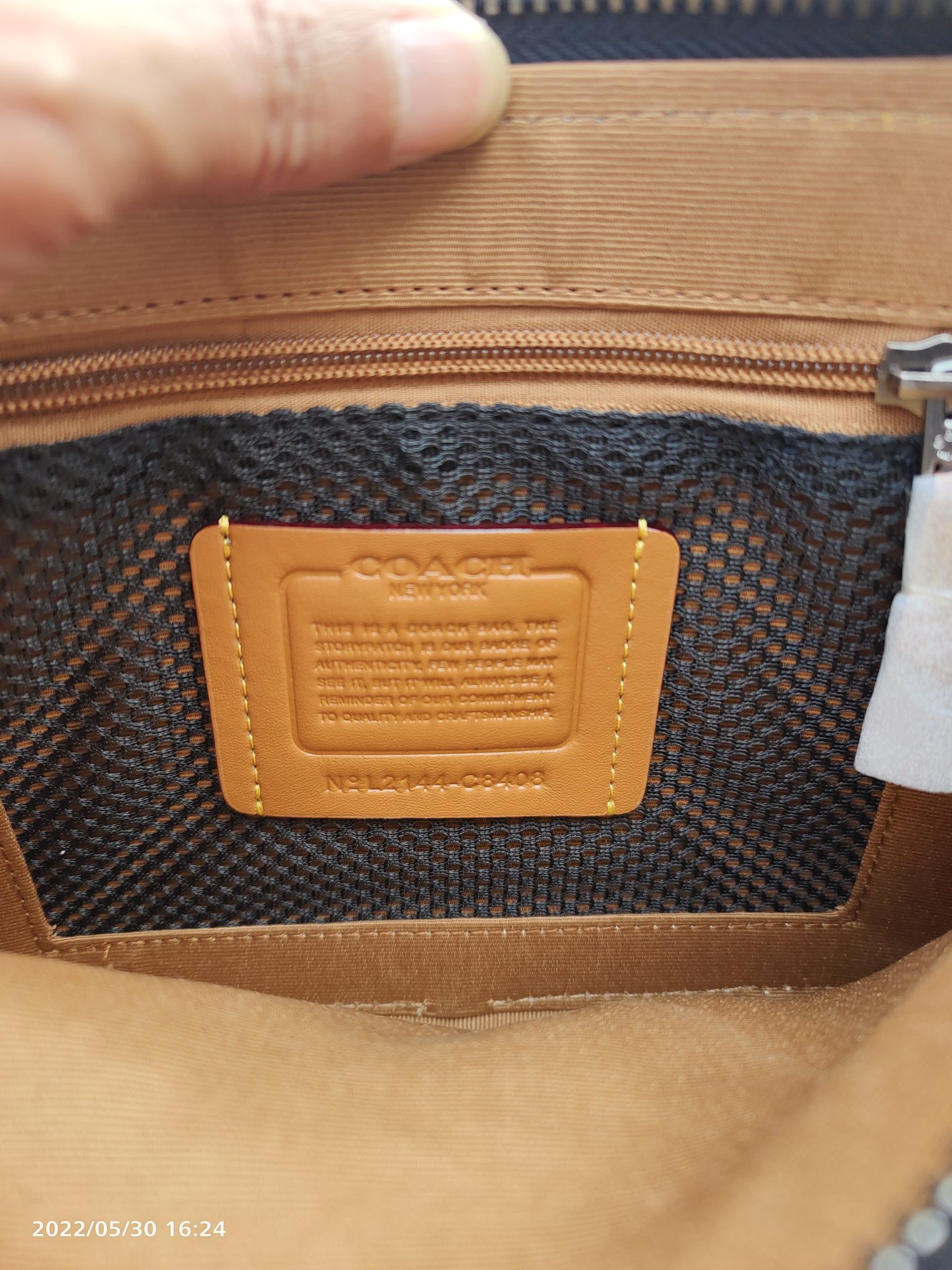 Coach 款号8408男士新款 军绿帆布 C家 Charter