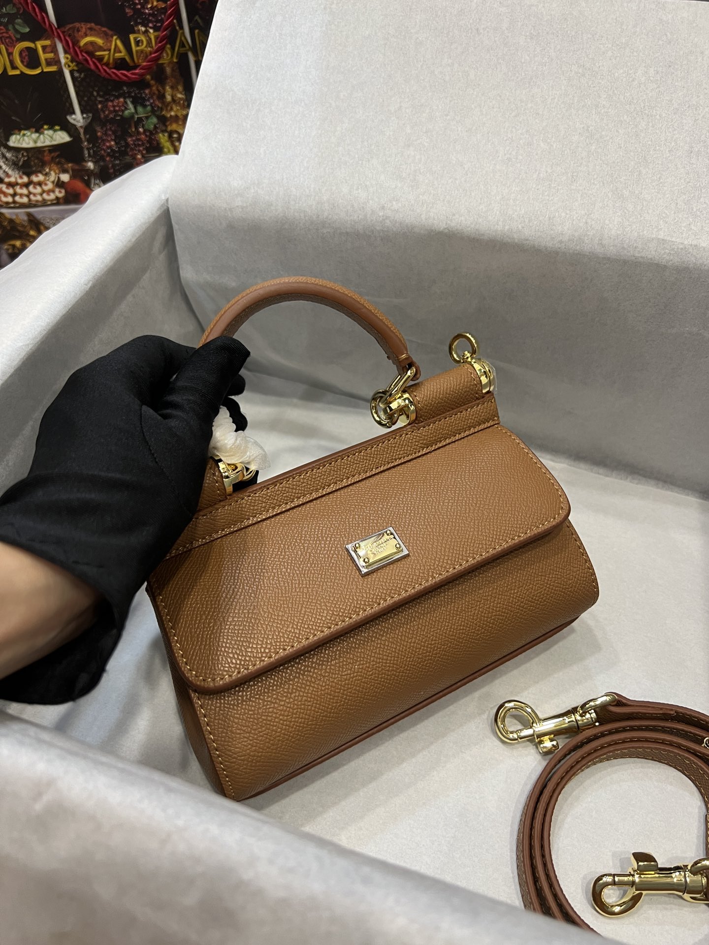 Top original order Dolce & Gabbana 👑
A Birkin bag in the fashion industry👜Every time it is shown, it always has hot🔥 and luminous highlights🎨, which always make people fall in love💋
