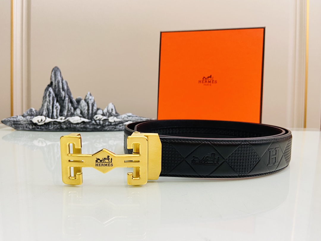 Hermes 爱玛仕 原单皮带腰带：专柜质量、百分百头层牛皮、24k纯钢扣、送人自用首选、保证真皮 包装：请认准图片专柜包装、送打孔器 全套包装 宽度：3.5cm 长度：国标cm-cm 可以自行裁剪长度