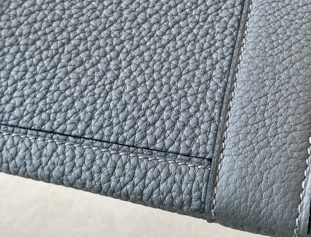 Elegant Garden Party 36 Tote Bag in Gray Negonda Leather - Perfect for Work 9 i1653875118 8666 7