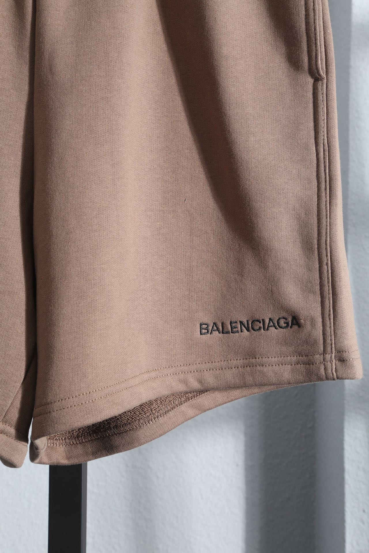 #大字母logo短裤# BALENCI*GA巴黎#永恒经典款