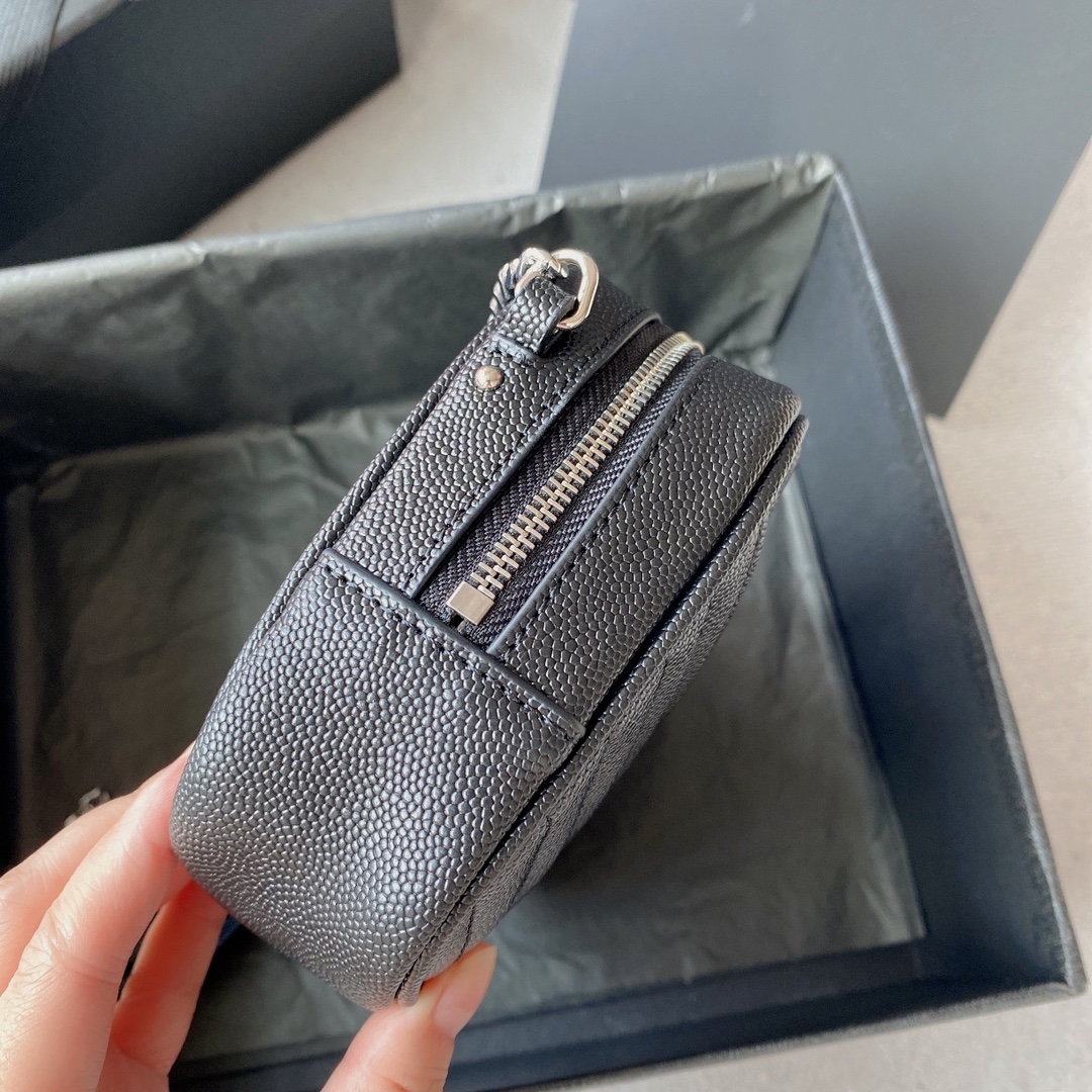 Louis Vuitton Haute Couture Classic Luxury Handbag Shoulder Crossbody 7