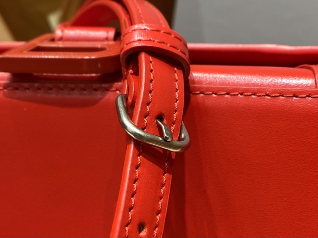 Balenciaga Hourglass S 23CM 平纹纹沙漏包 593546红色/红扣