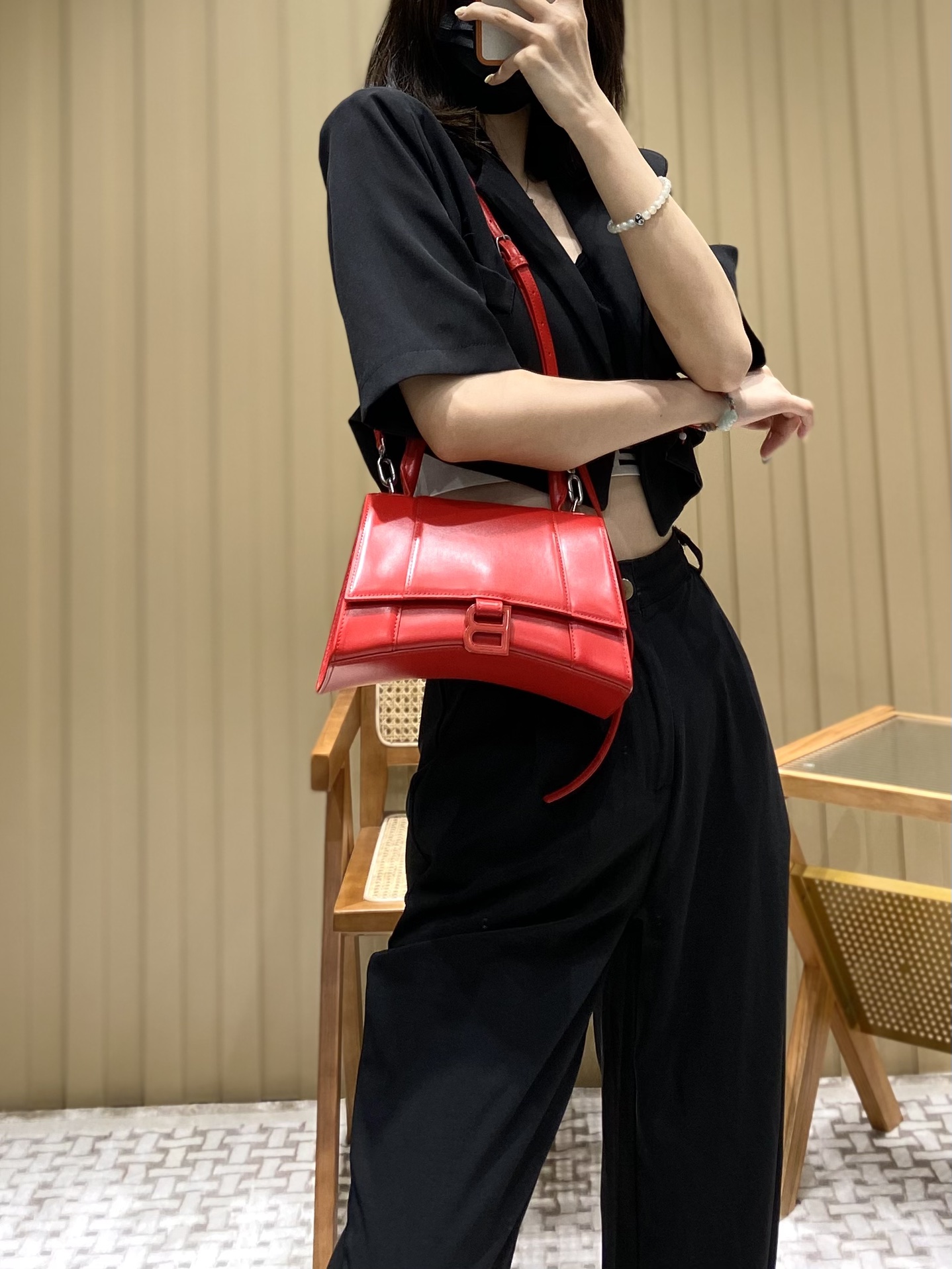 Balenciaga Hourglass S 23CM 平纹纹沙漏包 593546红色/红扣