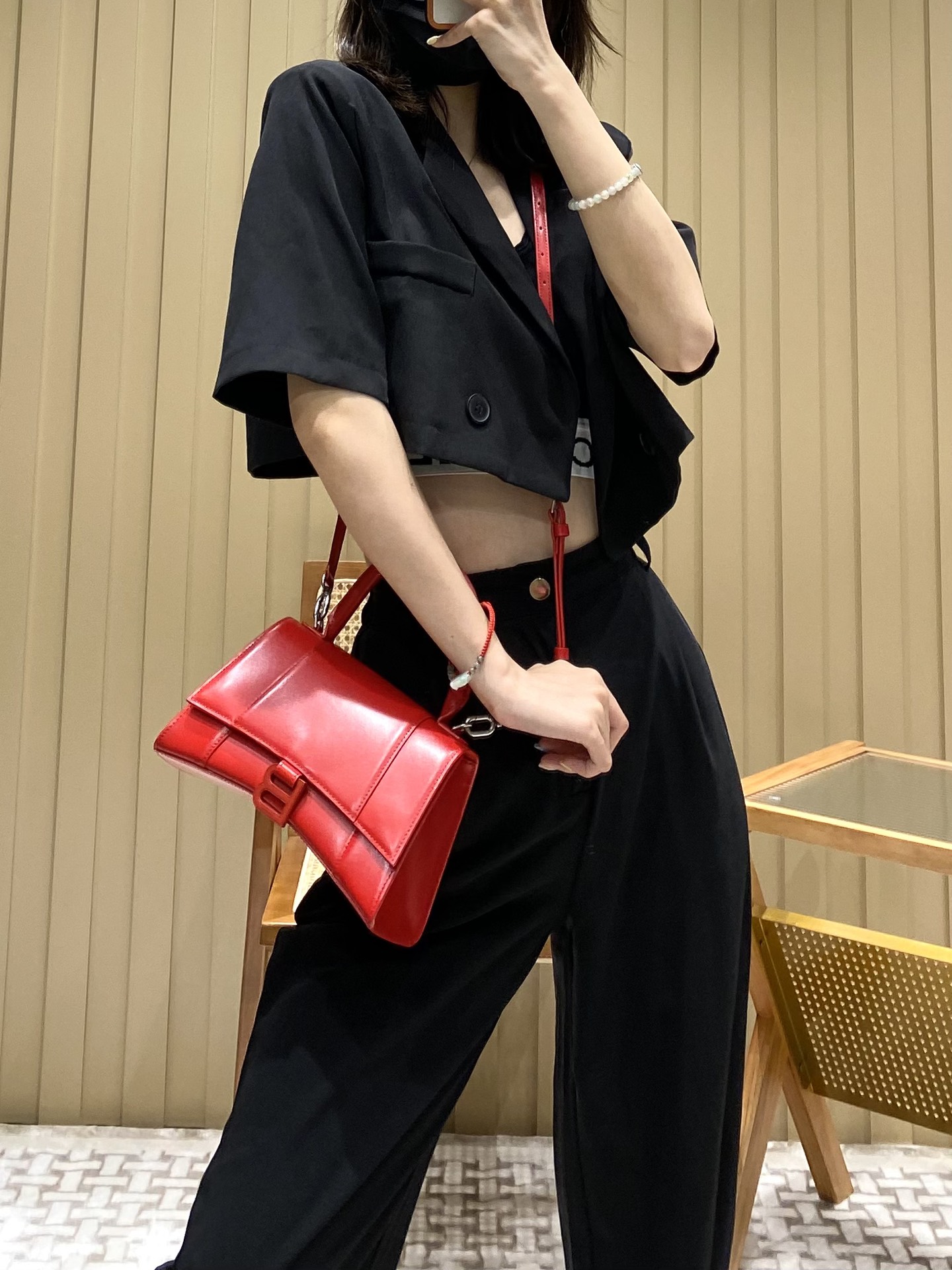 Balenciaga Hourglass S 23CM 平纹纹沙漏包 593546红色/红扣