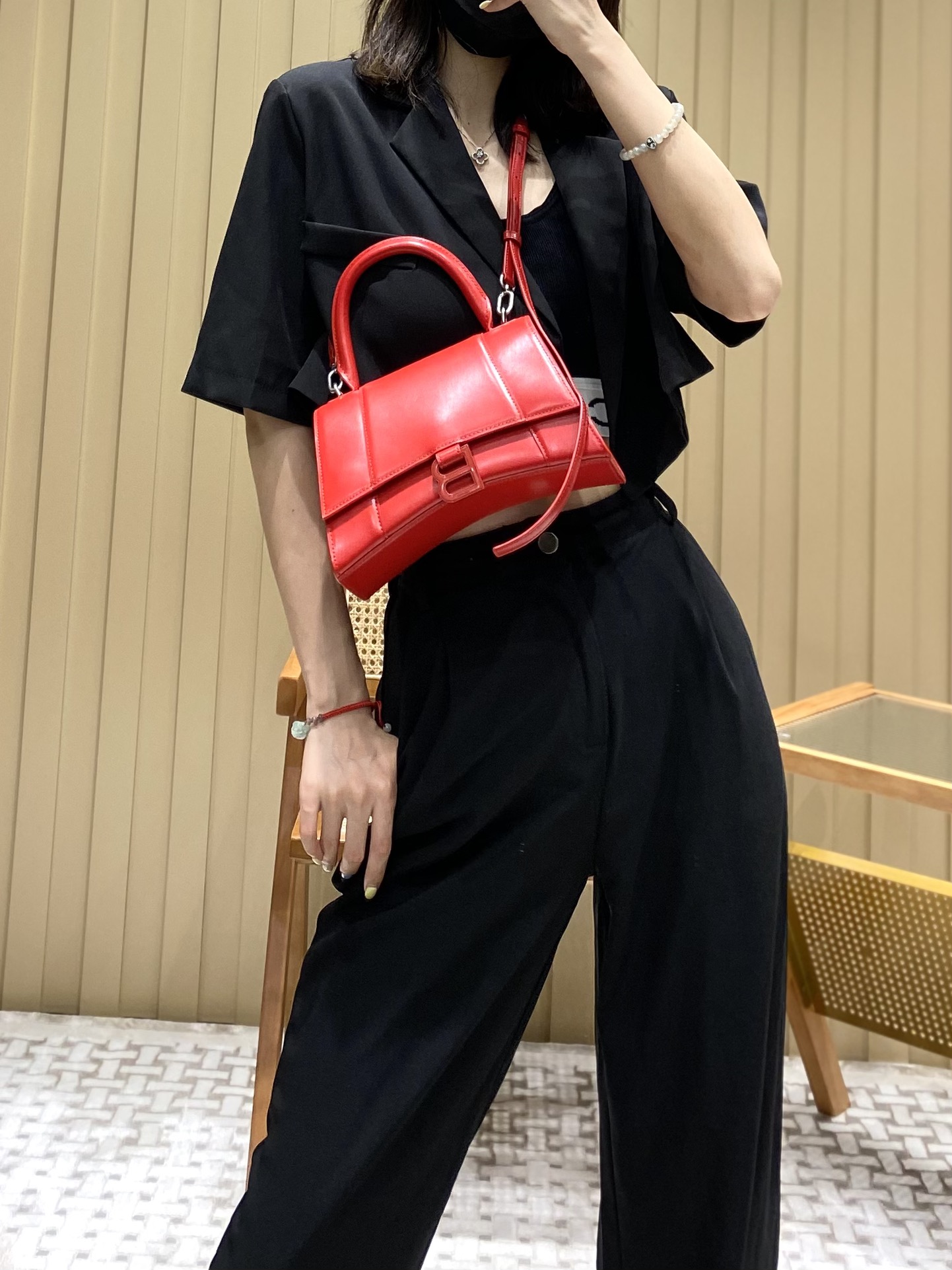 Balenciaga Hourglass S 23CM 平纹纹沙漏包 593546红色/红扣