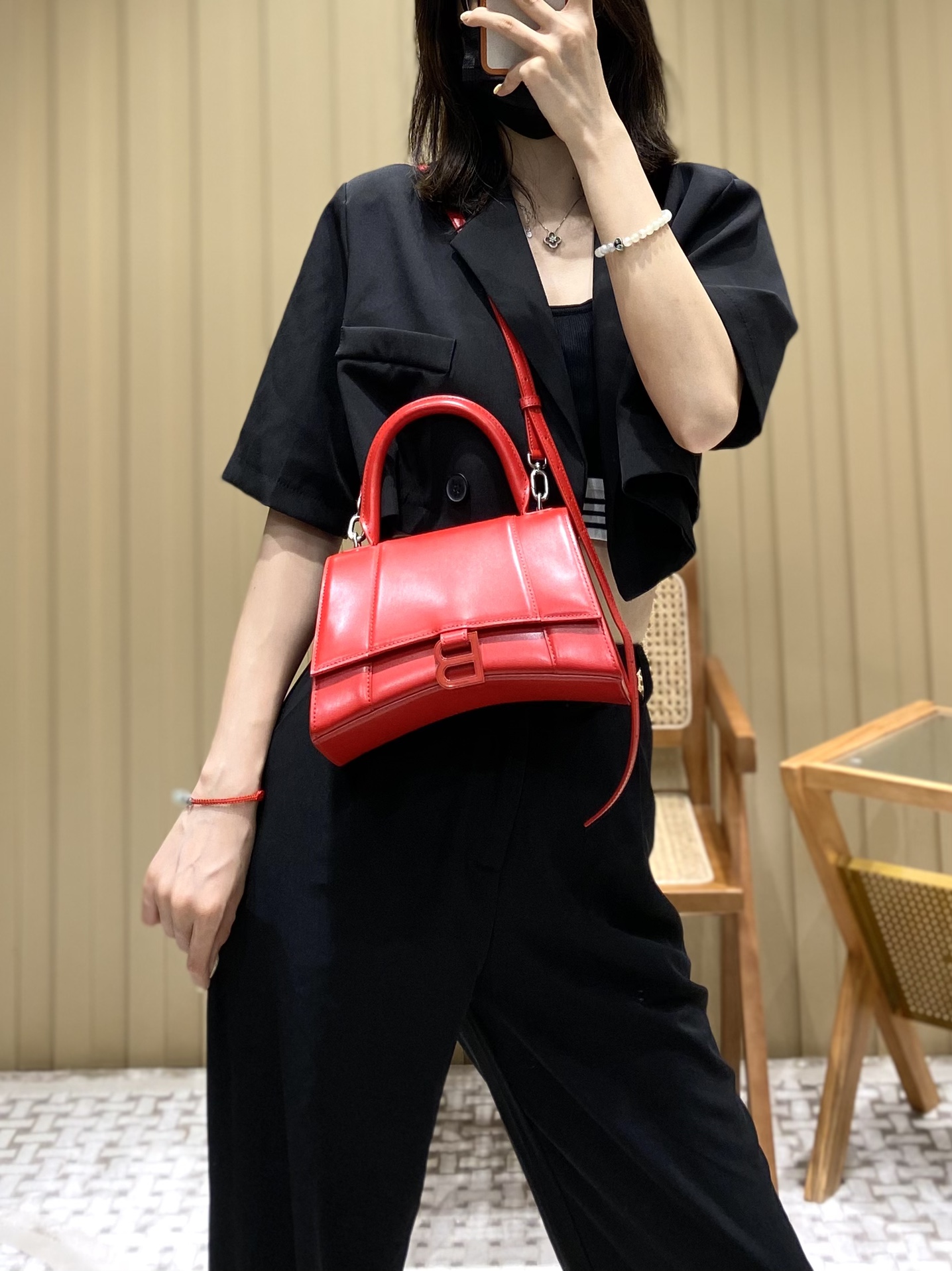 Balenciaga Hourglass S 23CM 平纹纹沙漏包 593546红色/红扣