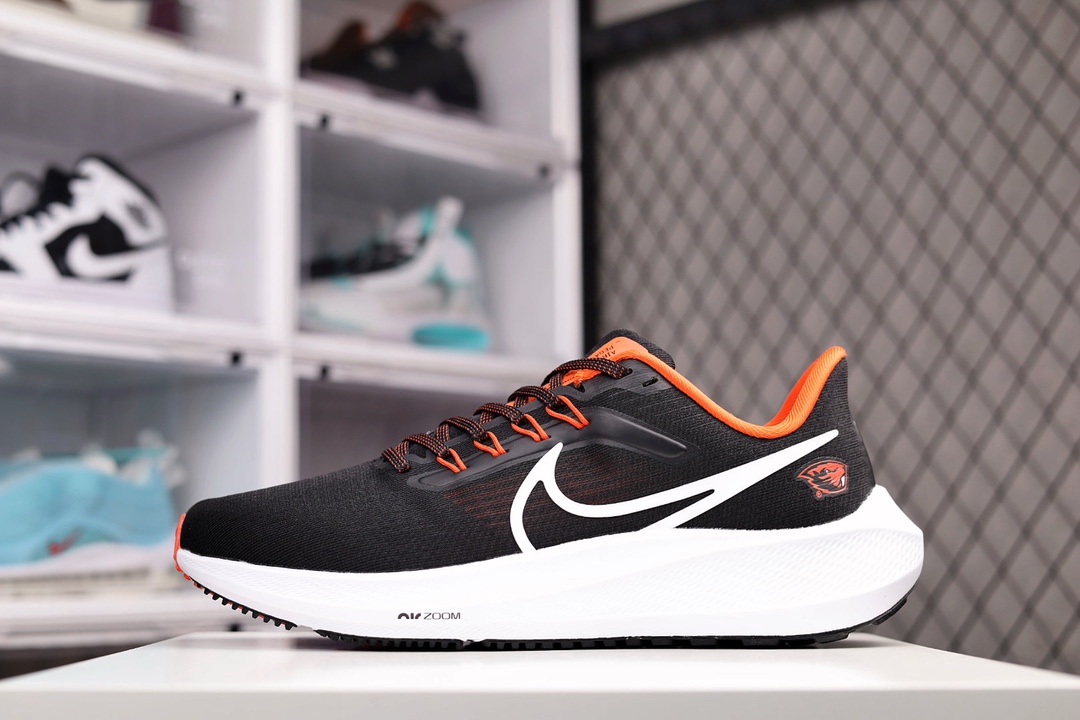 G0 Nike Zoom Pegasus 39 超级飞马涡轮增压马拉松 登月39代休闲运动慢跑鞋 原档案数据开发纸版楦型 内里嵌入定型海绵 中底搭载前Zoom+全掌React配置鞋663RC