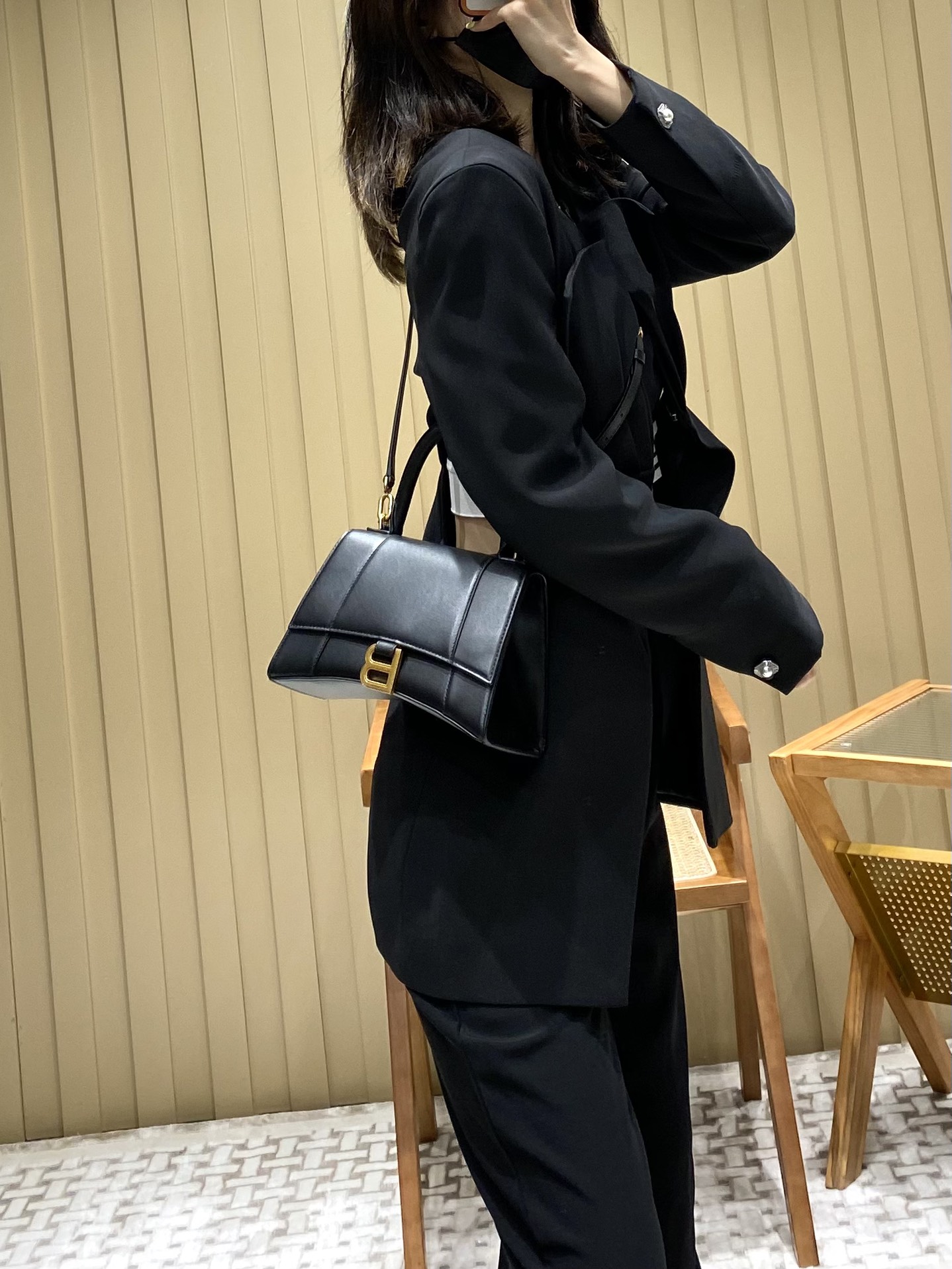 Balenciaga Hourglass S 23CM 平纹纹沙漏包 593546黑色/金扣