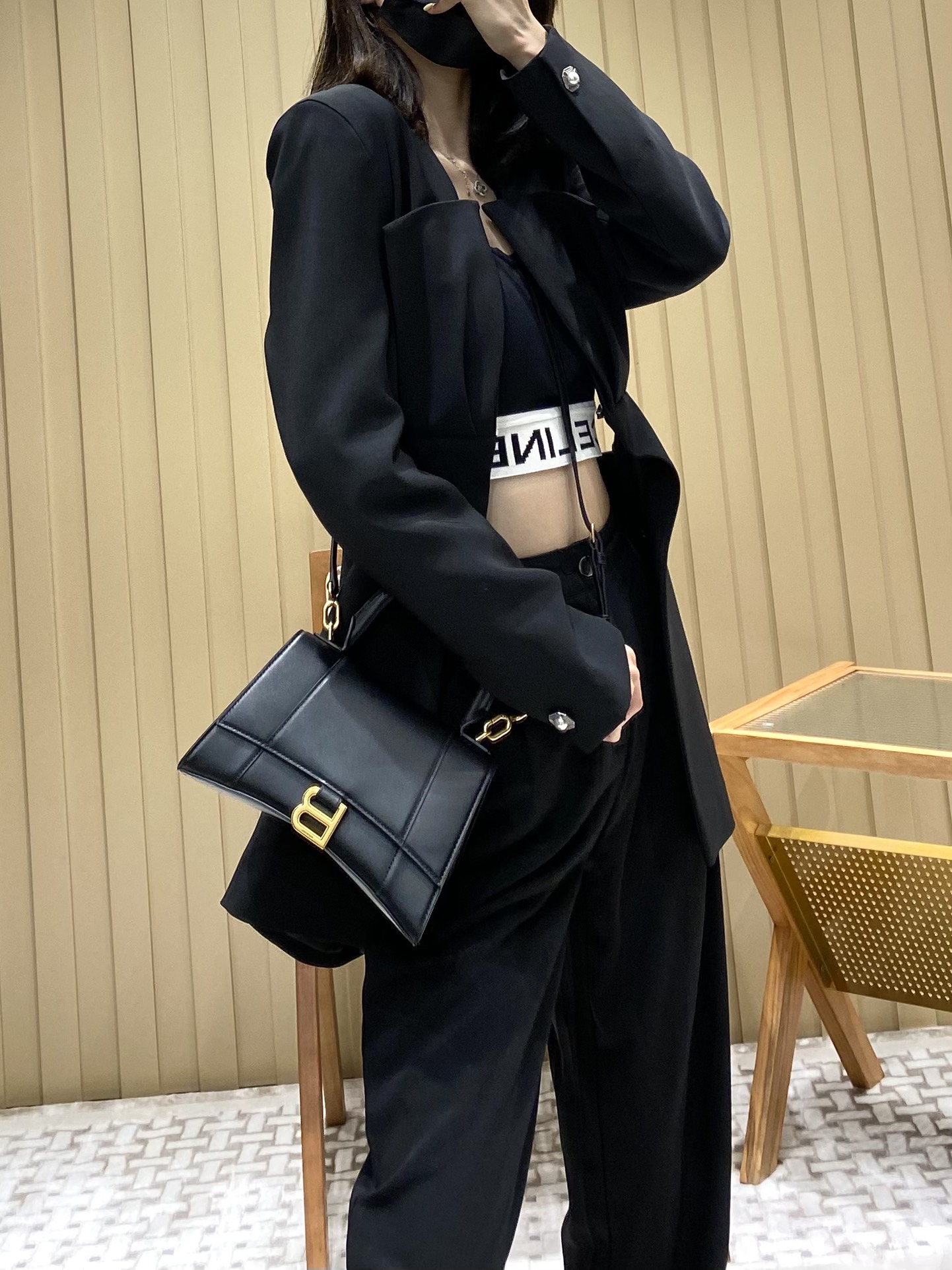 Balenciaga Hourglass S 23CM 平纹纹沙漏包 593546黑色/金扣