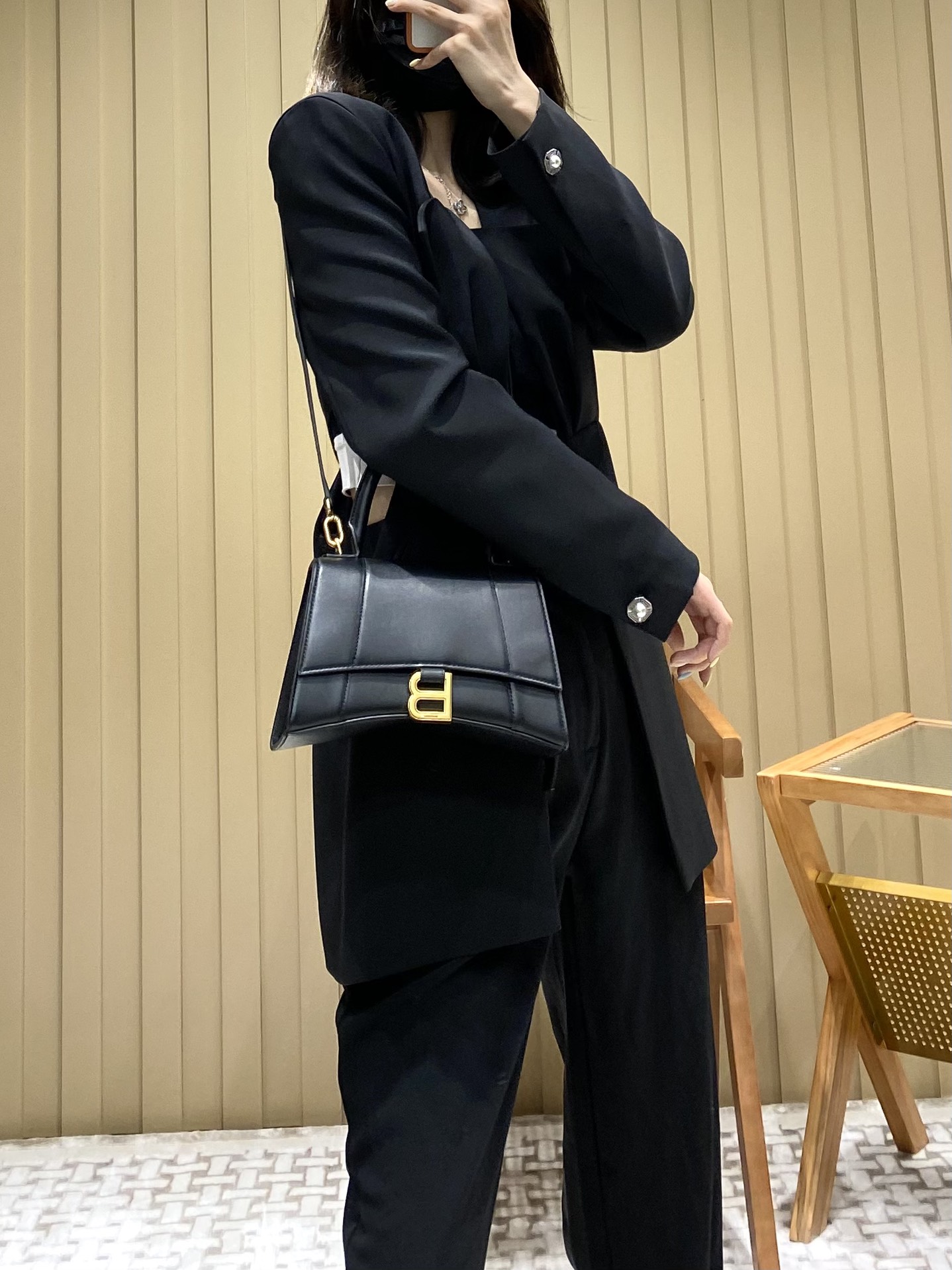 Balenciaga Hourglass S 23CM 平纹纹沙漏包 593546黑色/金扣