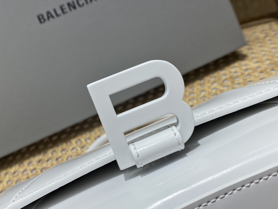 Balenciaga Hourglass S 23CM 平纹纹沙漏包 593546奶白色/白扣