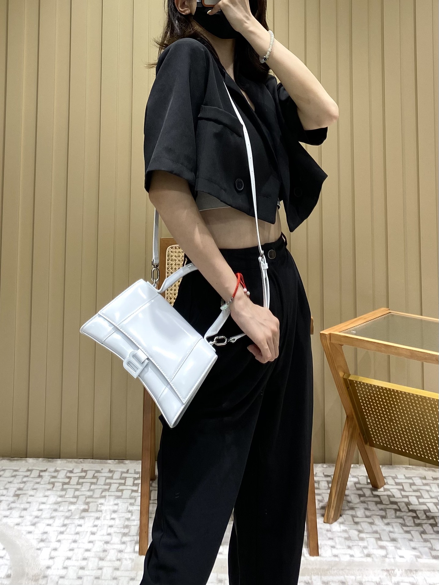 Balenciaga Hourglass S 23CM 平纹纹沙漏包 593546奶白色/白扣