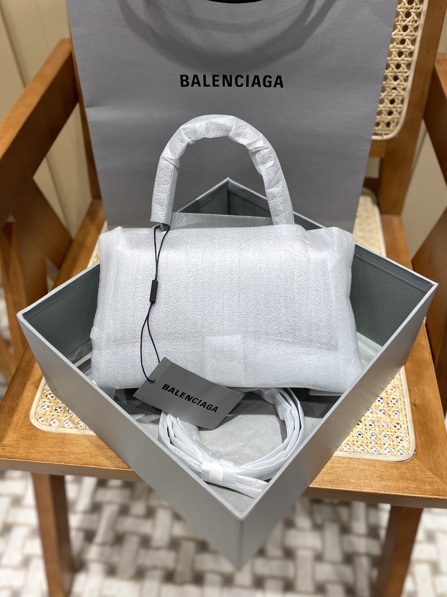 Balenciaga Hourglass S 23CM 平纹纹沙漏包 593546灰色/银扣