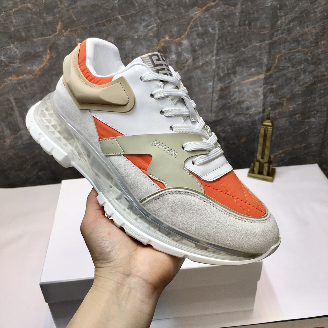 K0 🔝 纪梵希 Givenchy 🇬🇧2022💯 专柜同步 人手一双 不容错过 ⚠️专柜买版 完全1:1 开模定制✨😎顶级版本🔍 原版展示提供对比 让大货做到和原版0⃣️区别实物和图片来见证1⃣️面料：原版头层牛皮 2⃣️内里：原版弹力布配牛皮内里 干爽 舒适3⃣️鞋底：正品独家私模⚠️气垫大底