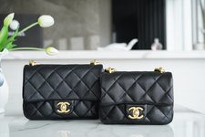 Chanel Classic Flap Bag Crossbody & Shoulder Bags Black Chains