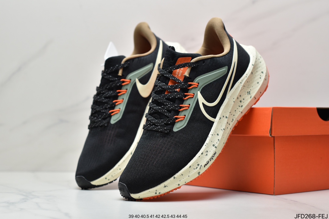 170 耐克Nike Air Zoom Winflo 39登月系列网透面气训跑练步鞋