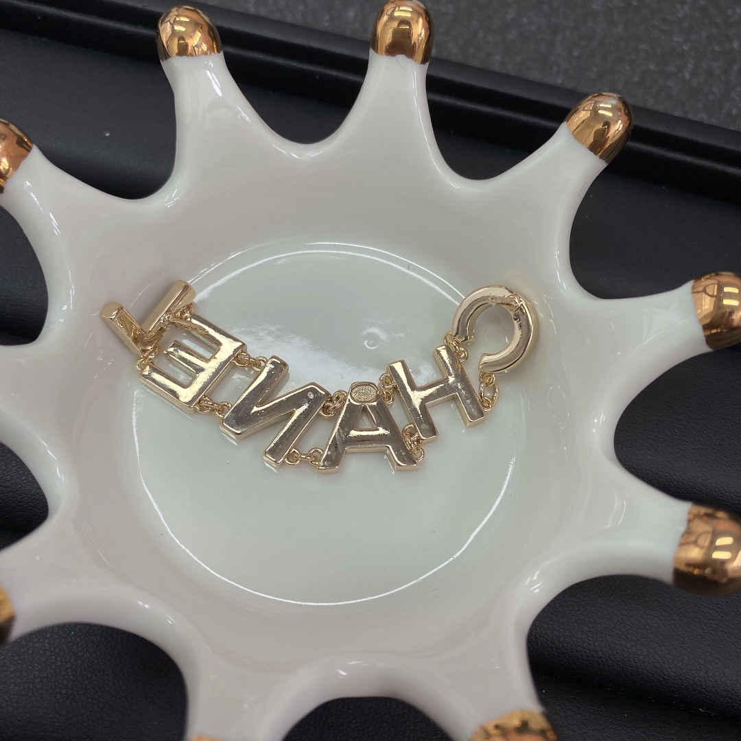 Chanel - Brooch
