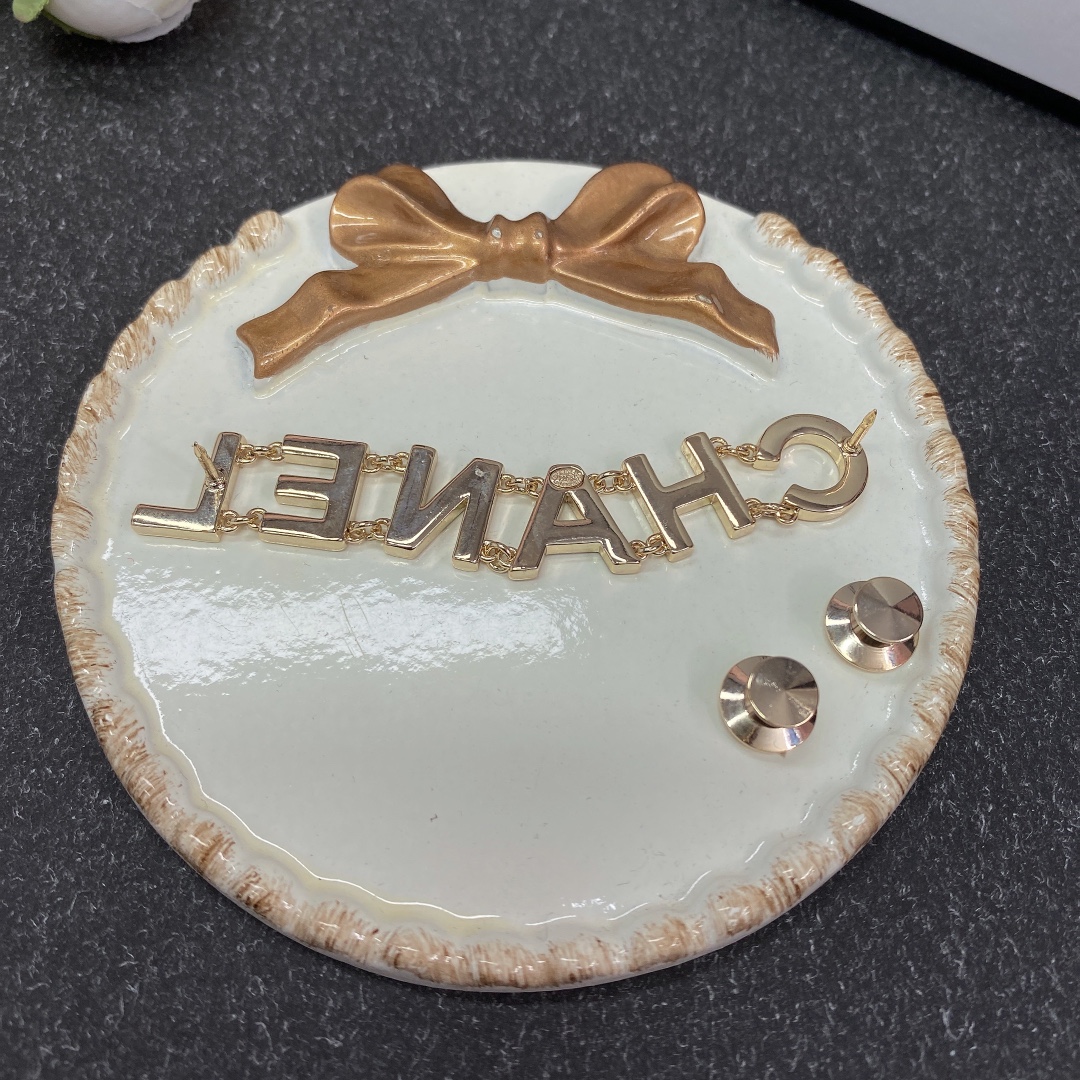 Chanel - Brooch