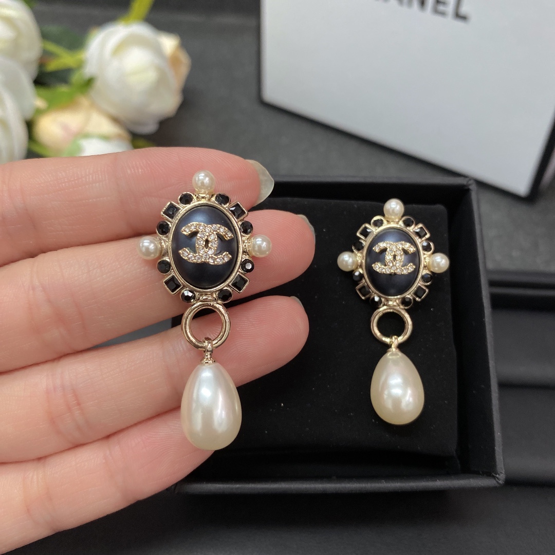 Chanel - Necklace