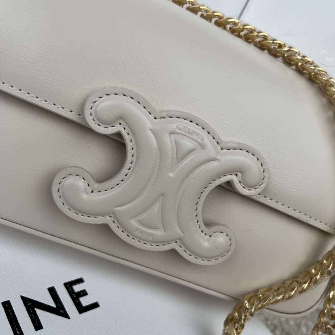 TRIOMPHE 亮泽牛皮革链条肩背包，尺寸20.5x10.5x4 cm ，牛皮革，羊皮衬里，肩背编码