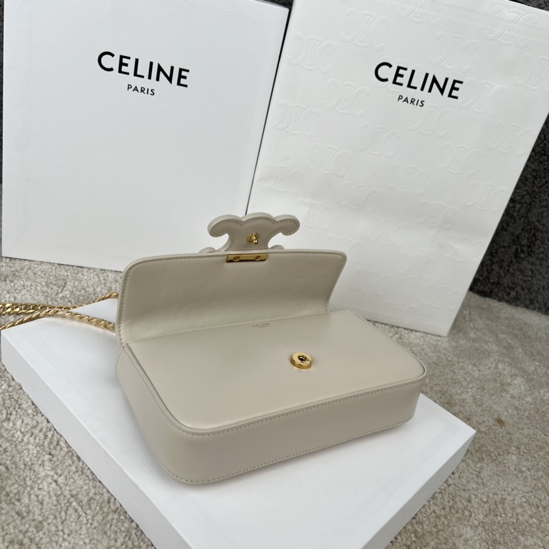 TRIOMPHE 亮泽牛皮革链条肩背包，尺寸20.5x10.5x4 cm ，牛皮革，羊皮衬里，肩背编码