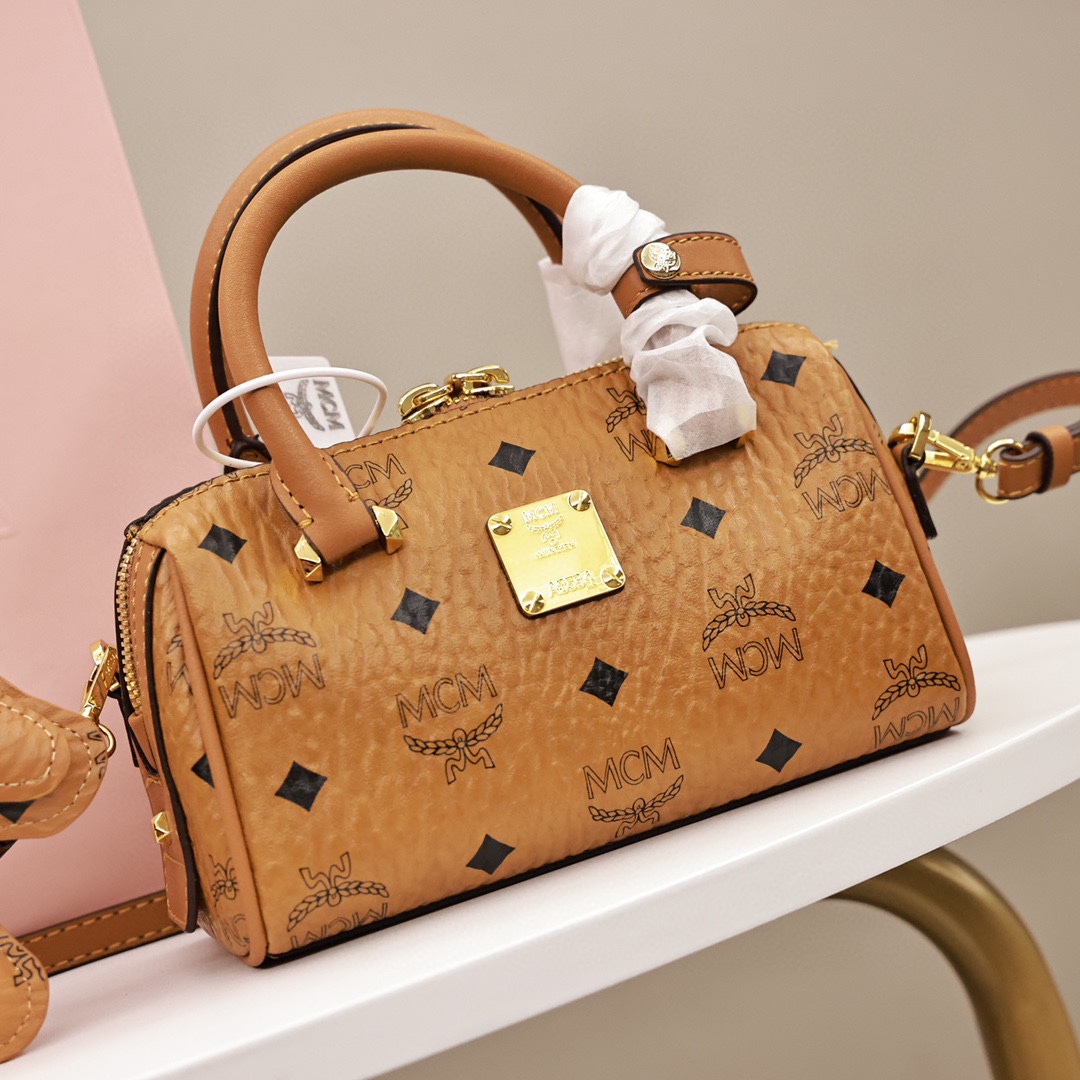 J0  MCM经典波士顿枕头包