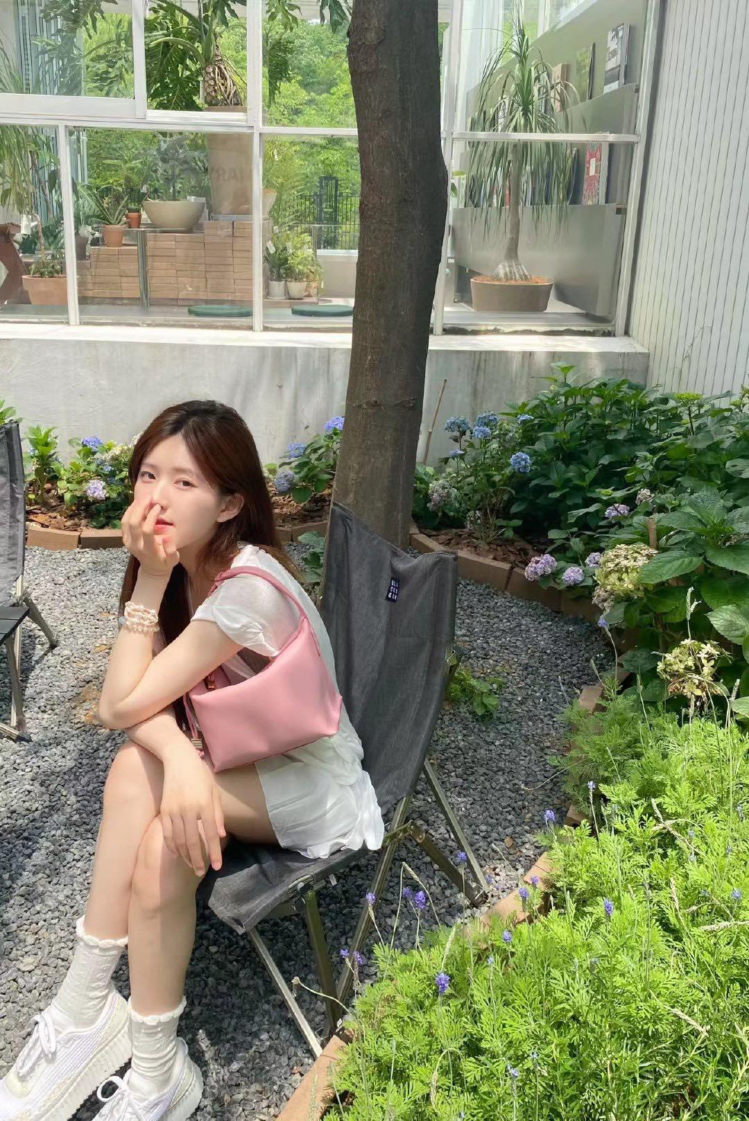 LOEWE罗意威 520情人节限定款 cubi全皮饭盒包 0559粉