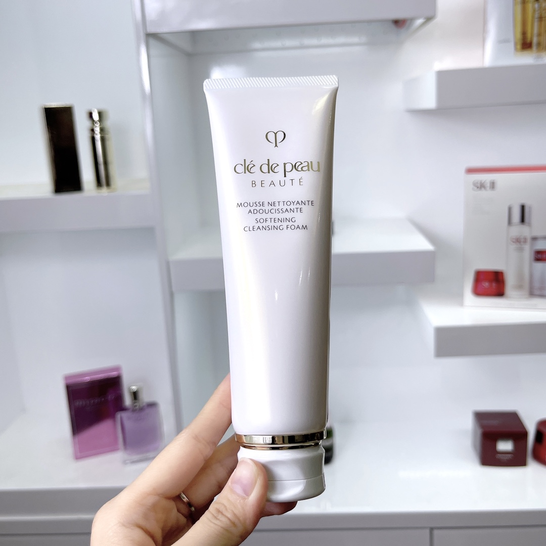 Clé de Peau Beauté Softening Cleansing Foam N - Gentle Hydration 5 i1653977751 227 4