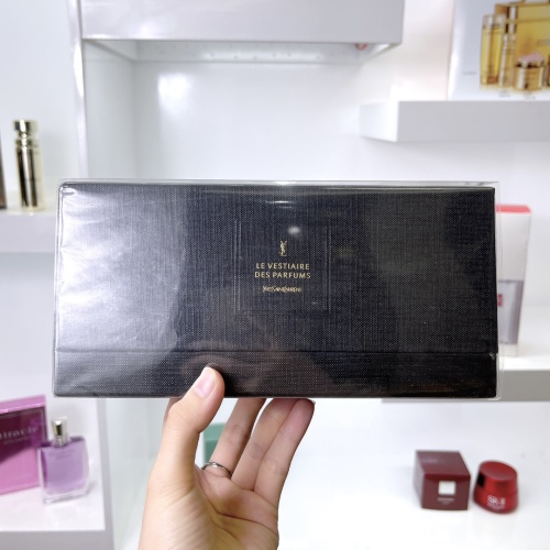 Yves Saint Laurent Le Vestiaire Des Parfums Sample Set - 4 x 30ml 1 Yves Saint Laurent Le Vestiaire Des Parfums Sample Set - 4 x 30ml