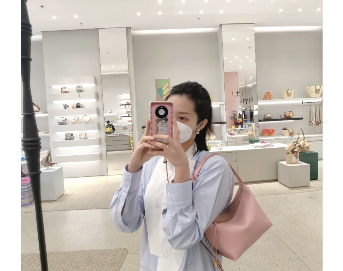 LOEWE罗意威 520情人节限定款 cubi全皮饭盒包 0559粉