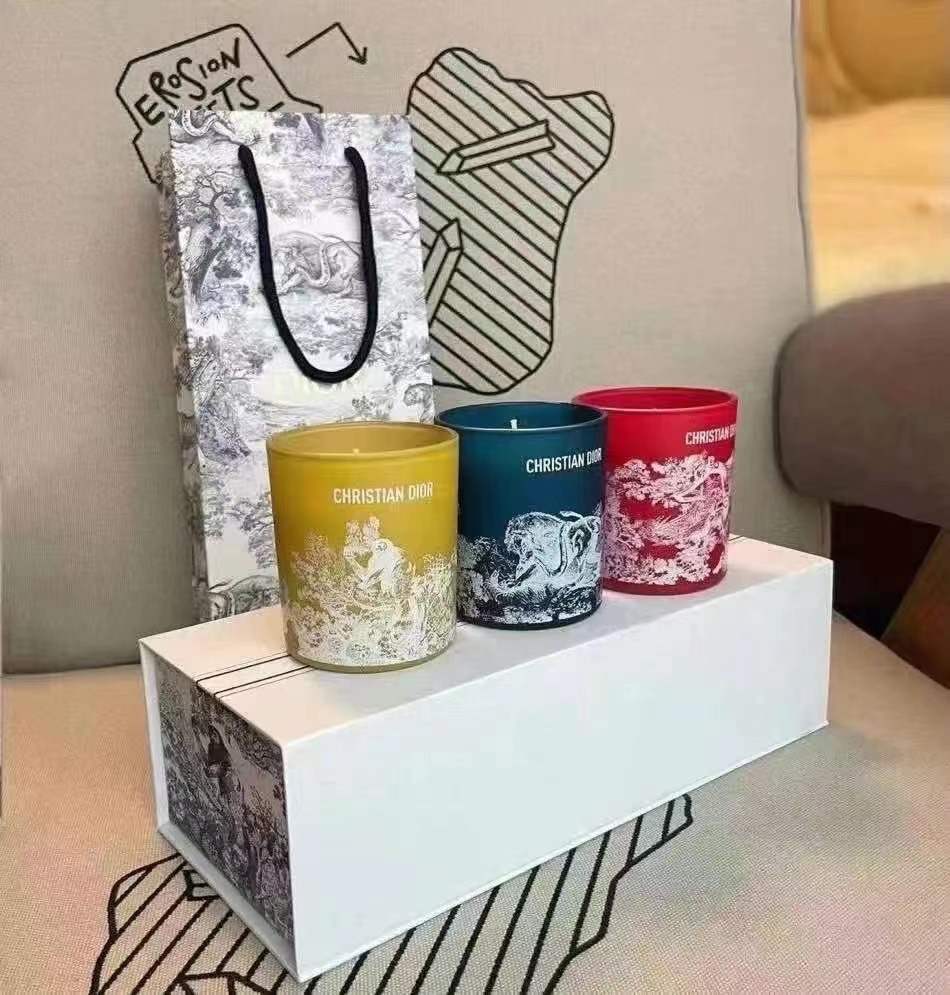 Dior Scented Candle Set - 3 x 250g with Gift Bag, Toile de Jouy Design 6 i1653996820 5365 4