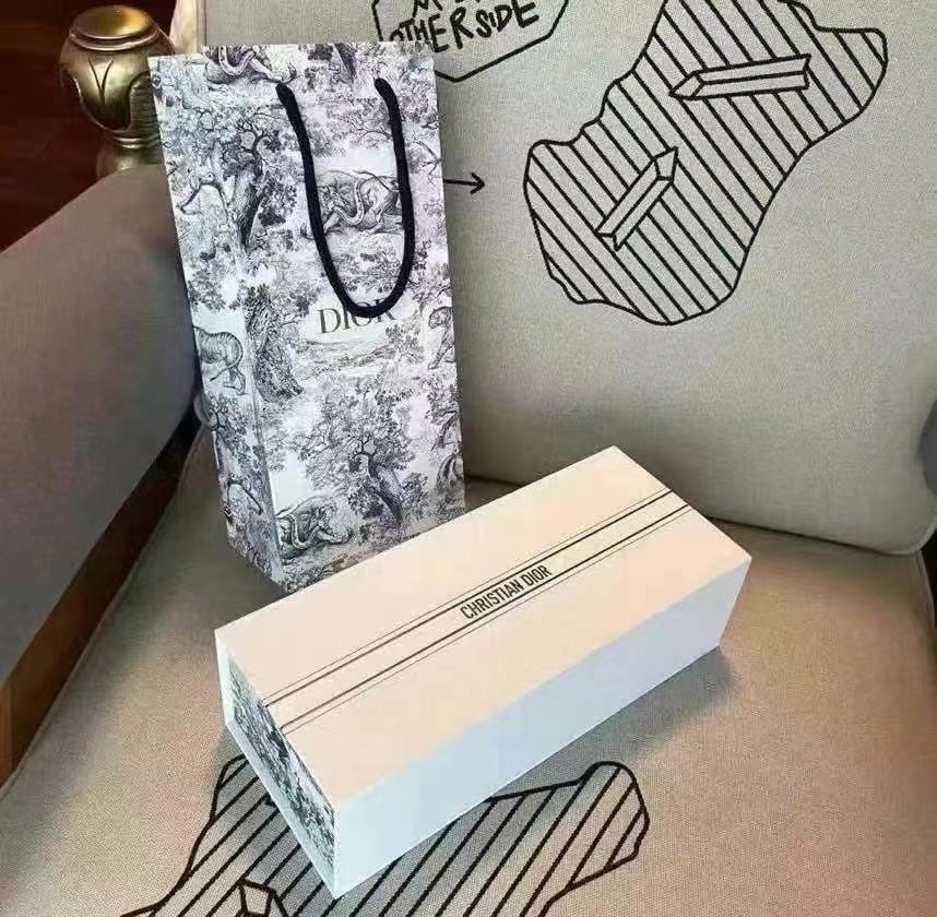Dior Scented Candle Set - 3 x 250g with Gift Bag, Toile de Jouy Design 3 i1653996820 6713 1