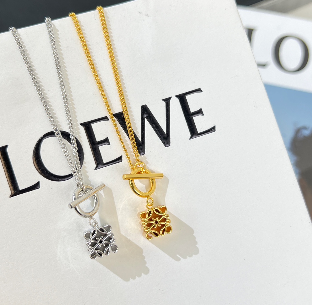 LOEWE罗意威月饼项链