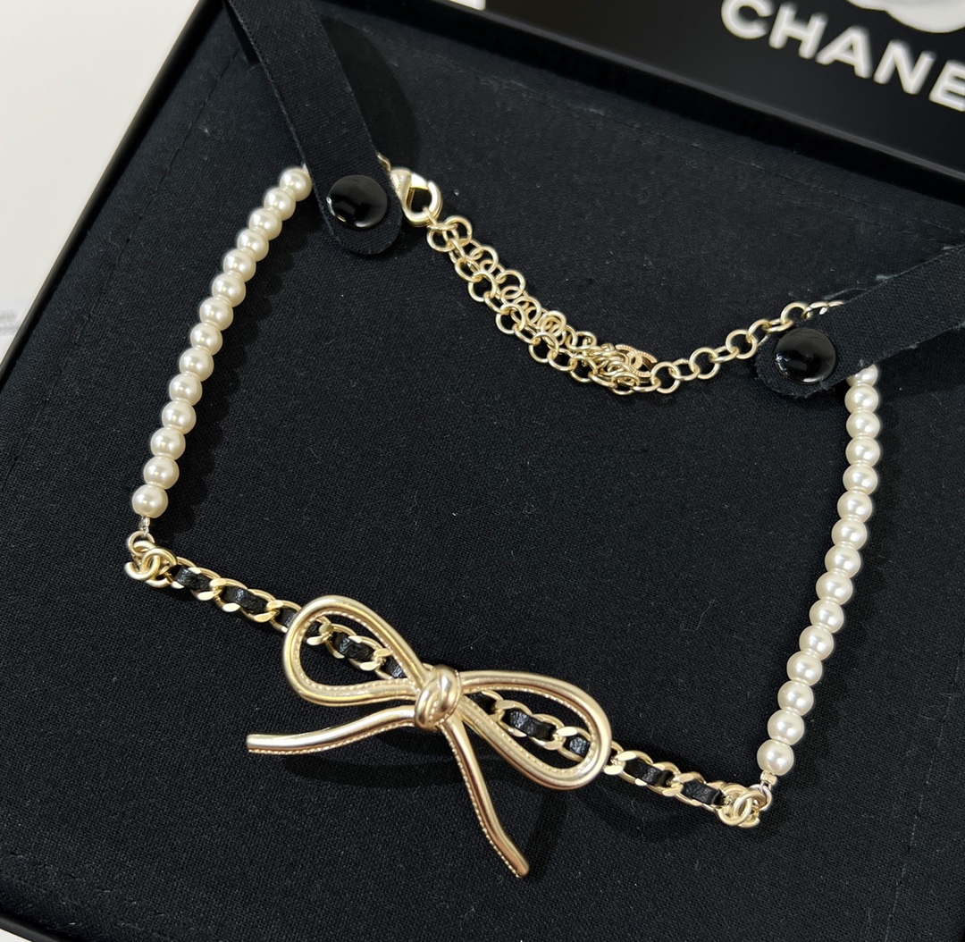 新款☑️CHANEL香奈儿双c蝴蝶结珍珠项链