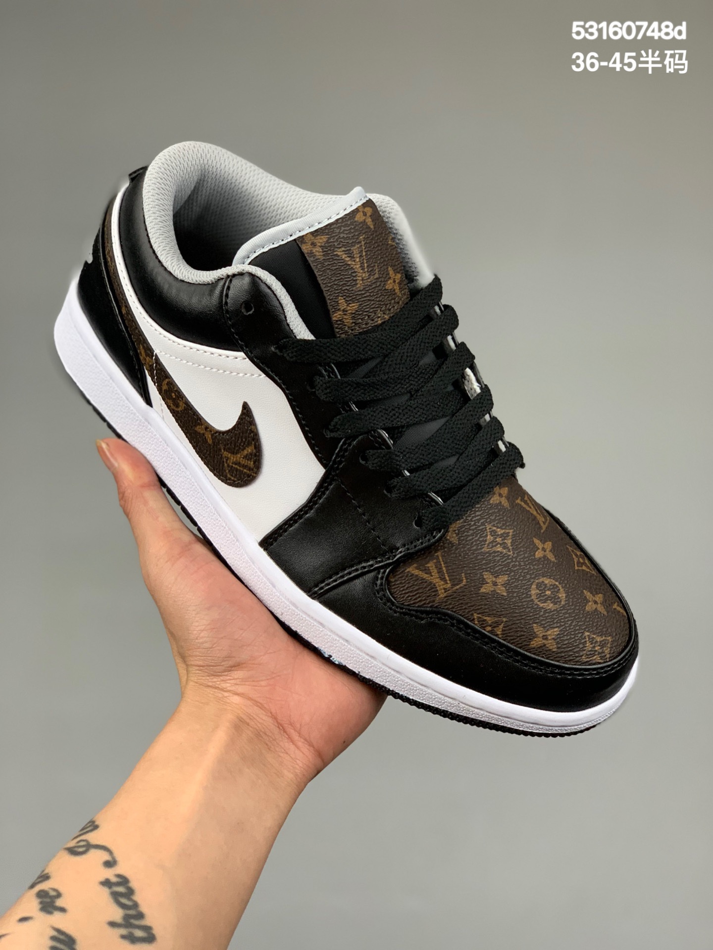 
耐克 Nike Air Jordan 1 Low AJ1 乔1 乔丹一代低帮经典复古文化休闲运动篮球鞋。官方货号#CK3022
尺码:36 36.5 37.5 38 38.5 39 40 40.5 41 42 42.5 43 44 44.5 45
编码：53160748d