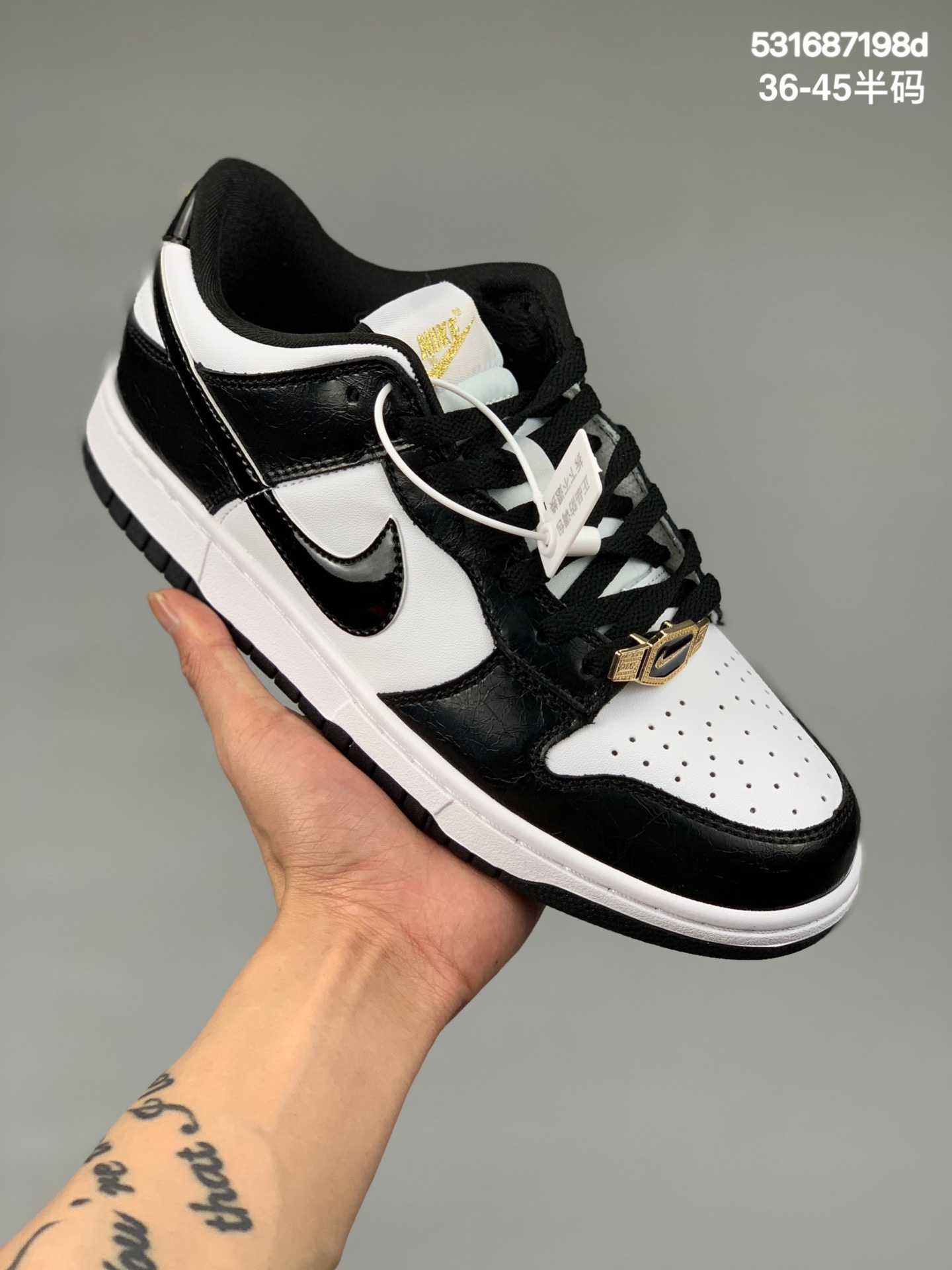 本地
 Dunk Low 