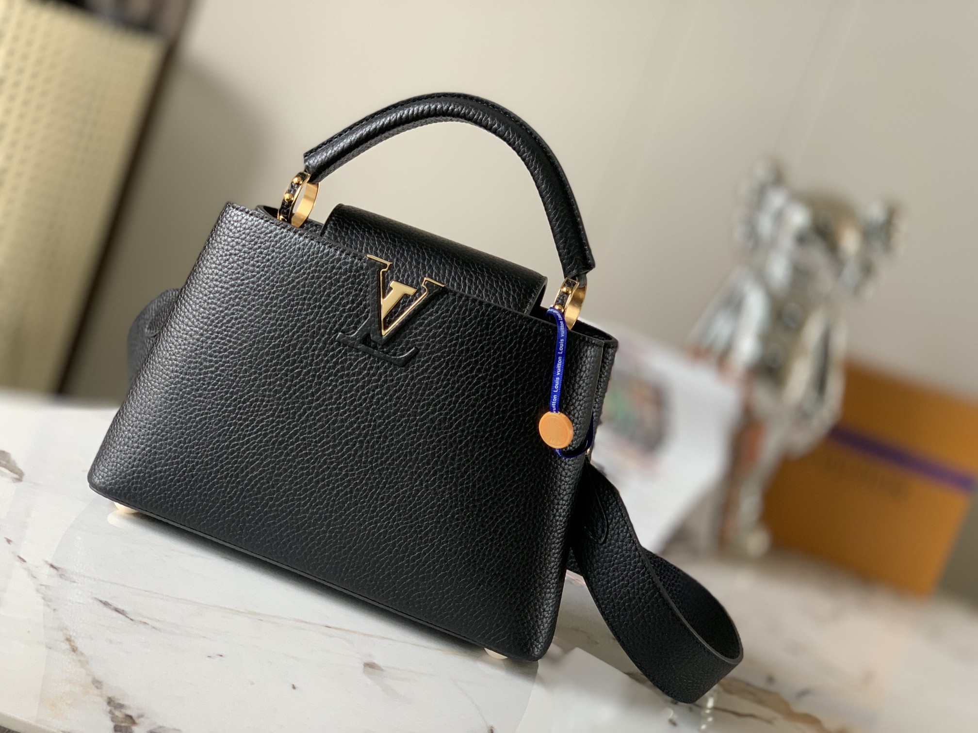 Louis Vuitton LV Capucines Replica
 Bags Handbags Black Gold Hardware Cowhide M59434