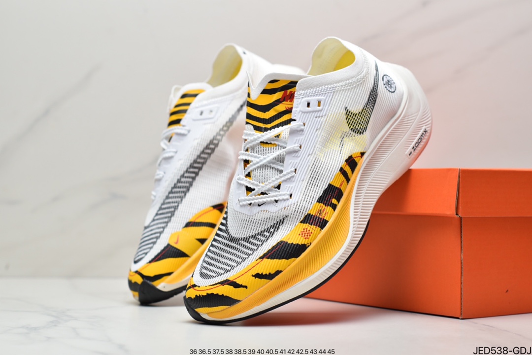 150 耐克Nike ZoomX Vaporfly Next% 马拉松跑步鞋CU4111