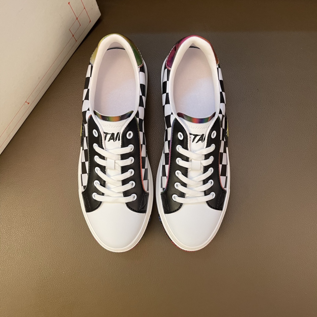 I5  高品质欧美大师设计简洁高档大气，专柜品质值得信赖，面料进口顶级牛皮 。😍 羊皮内里🐑 做工精细，专柜原版大底，上脚舒适百搭，潮男乐福专属定制，小 麦昆 Alexander McQueen  适合司机户外行车🚗 休闲鞋系列之首 男鞋