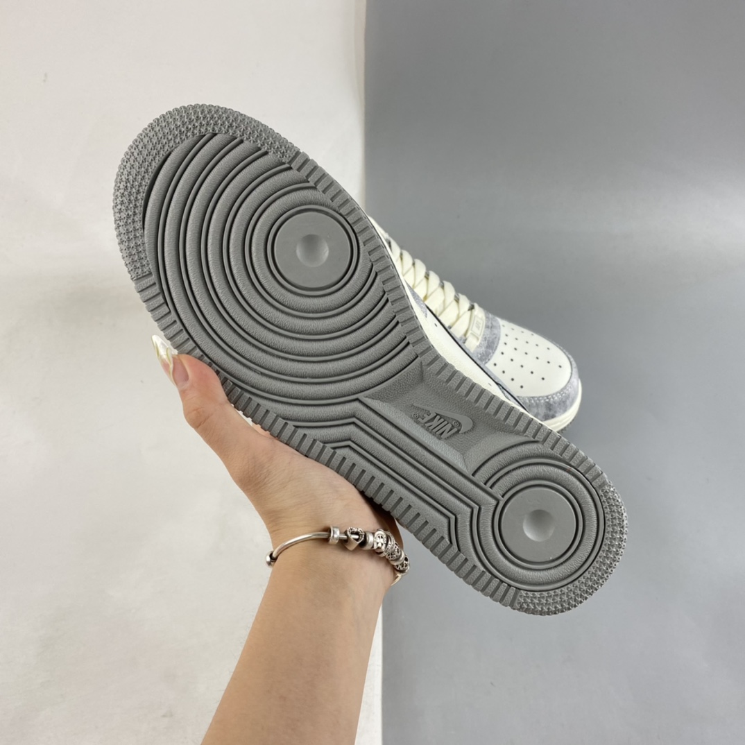 P240 Nike Air Force 1’07 Low 岩石灰配色 空军一号低帮休闲板鞋 BL5866-901