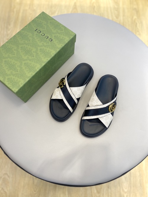 Elegantes Sandalias de Verano Gucci para Hombre con Detalle de Hebilla Dorada 1 Elegantes Sandalias de Verano Gucci para Hombre con Detalle de Hebilla Dorada