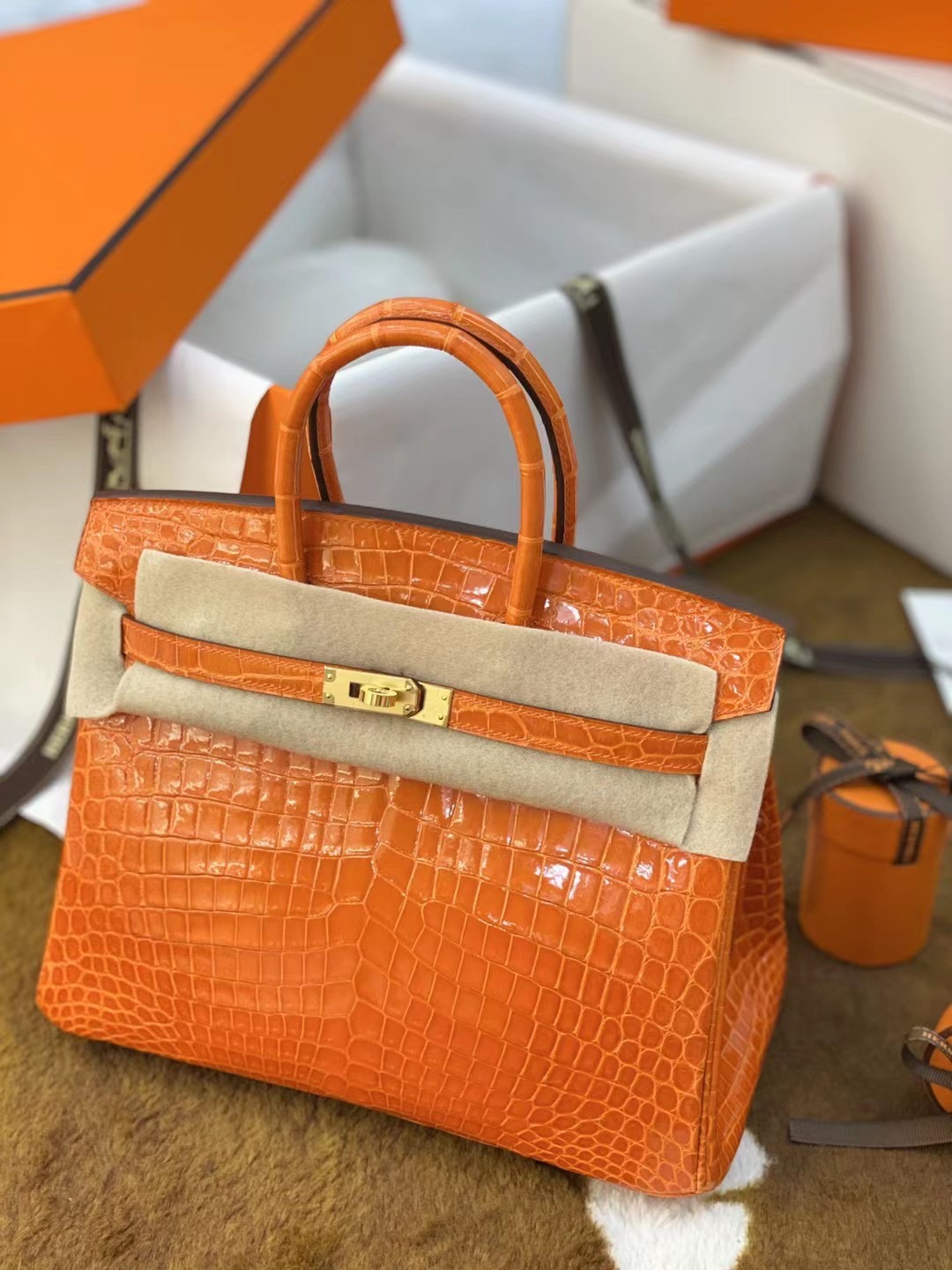 Hermès New Year Gift High-end Bureau 25 Latest Crocodile skinImported Nile crocodile leather sewn with master craftsmanship The crocodile leather