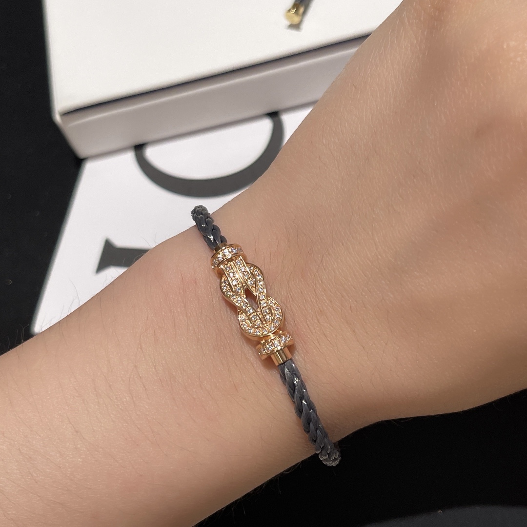 NO:631857,fred eight-figure buckle diamond bracelet, 88300,, bracelet, Cartier high-end jewelry19860909fred八字扣满钻手链,88300,,bracelet,卡迪亚高端饰品,Jewelry