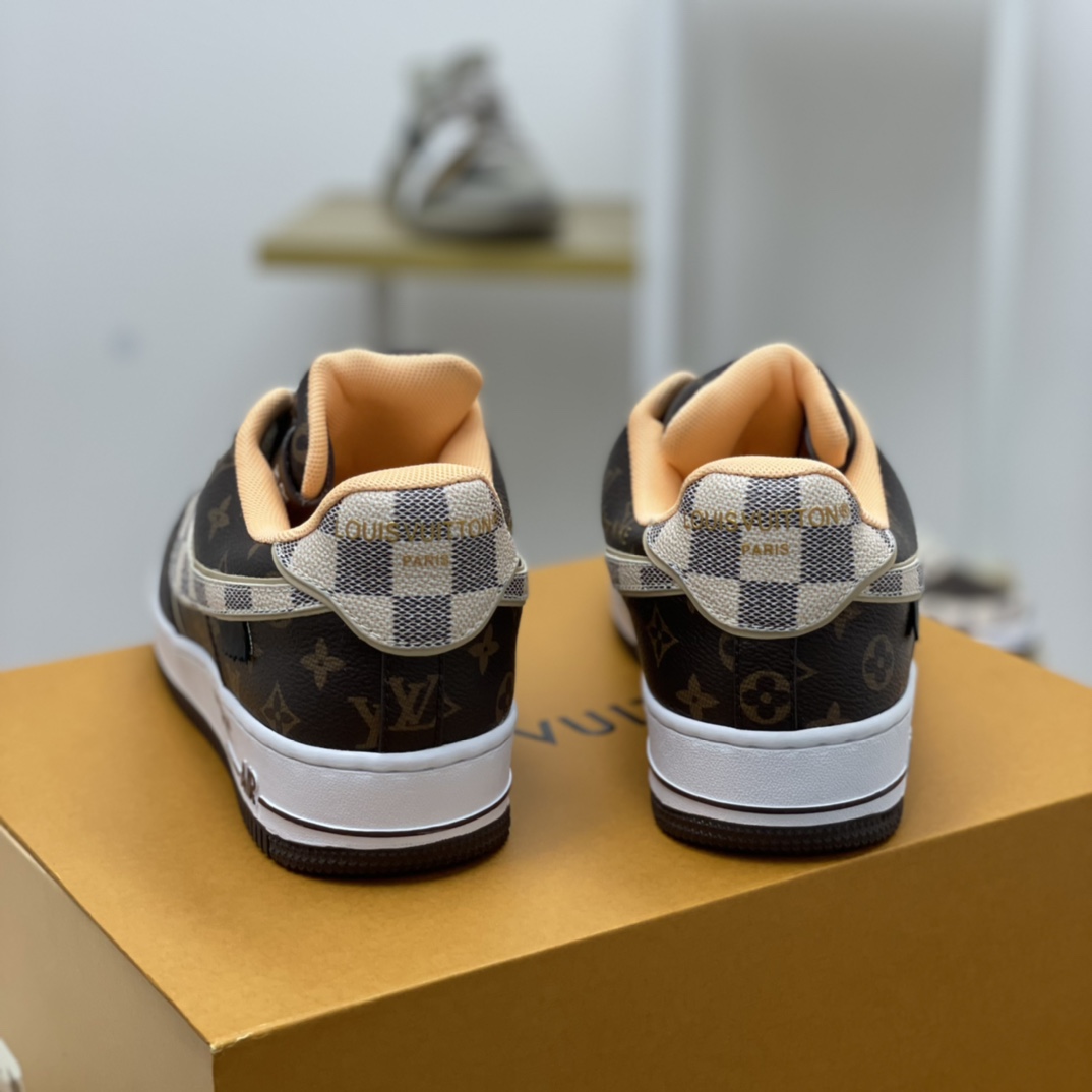 LV/路易威登  经典的Monogram和Damier元素拼接新款联名运动球鞋