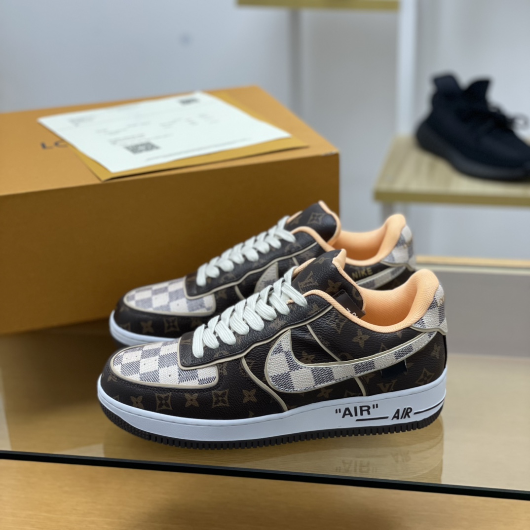 LV/路易威登  经典的Monogram和Damier元素拼接新款联名运动球鞋
