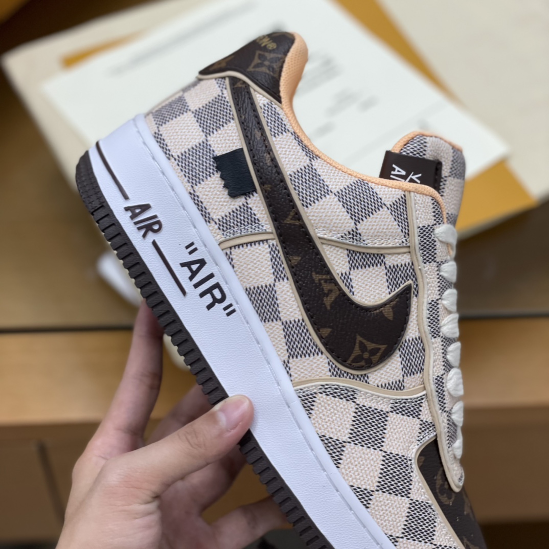 LV/路易威登 经典的Monogram和Damier元素拼接新款联名运动球鞋