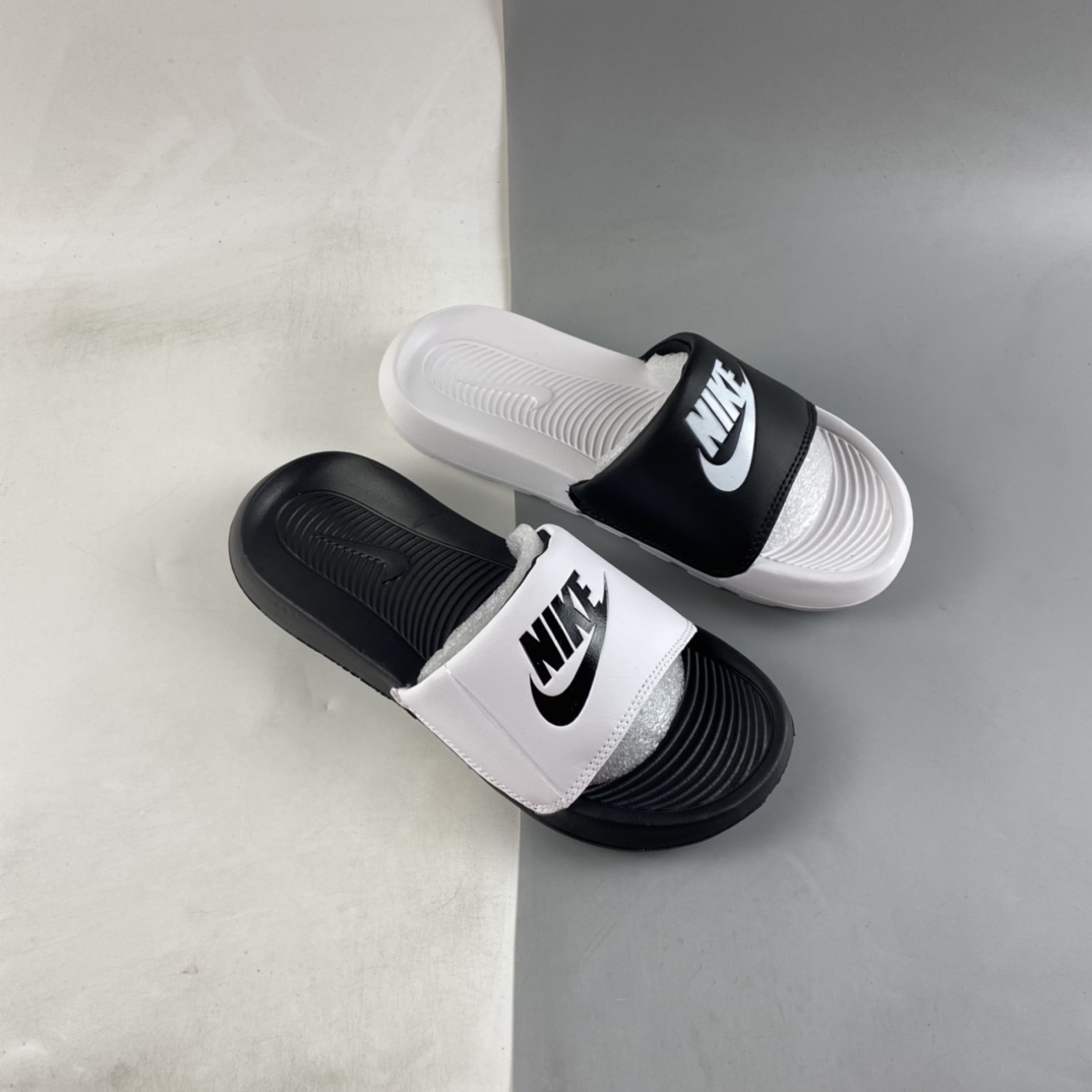 P80  Nike Victori One Slide Print Mix维多利一号系列潮流拖鞋 DD0234-100